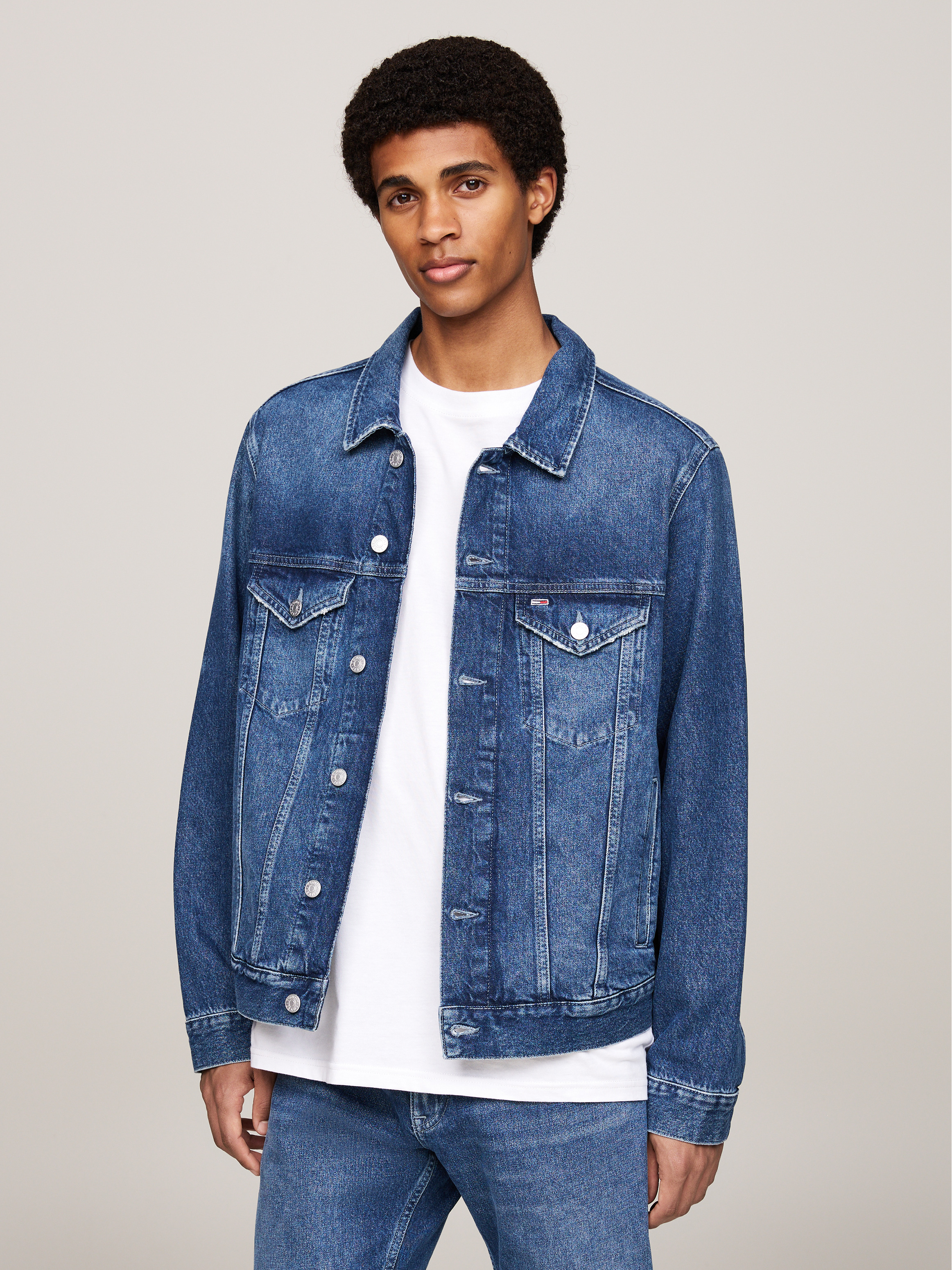 Aiden Oversized Trucker Jacket | Coats & Jackets | Tommy Jeans